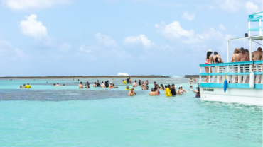 Passeio Individual Catamarã piscinas naturais 